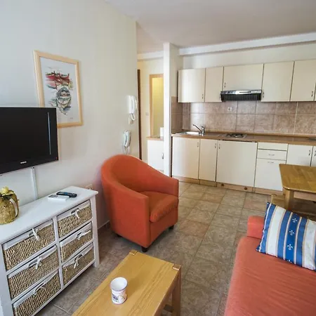 Szálloda Aparthotel Castrum Novum 3*