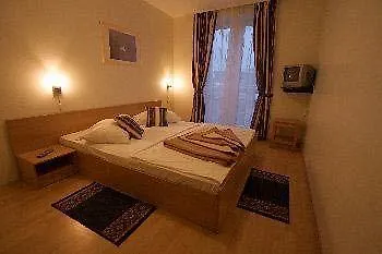 Aparthotel Castrum Novum 3*