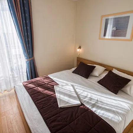Szálloda Aparthotel Castrum Novum 3*