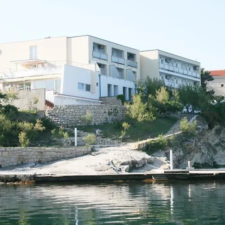 Szálloda Aparthotel Castrum Novum