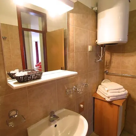 ホテル Aparthotel Castrum Novum 3*