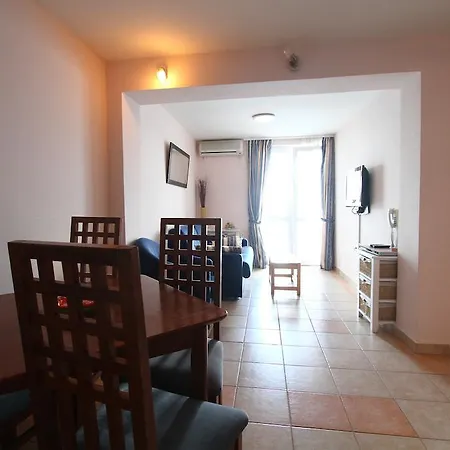 Aparthotel Castrum Novum Szálloda Novigrad Istria